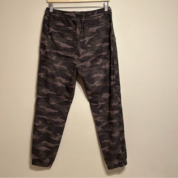 Athleta Camo Farallon Jogger Black Olive Size 8 - Picture 2 of 10